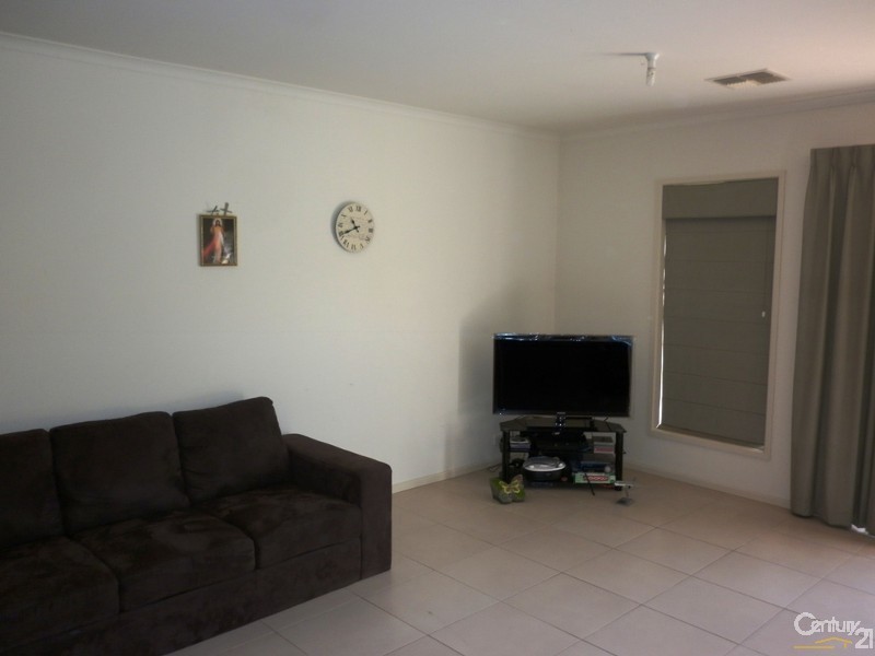 70 Lurline Avenue, Gilles Plains SA 5086