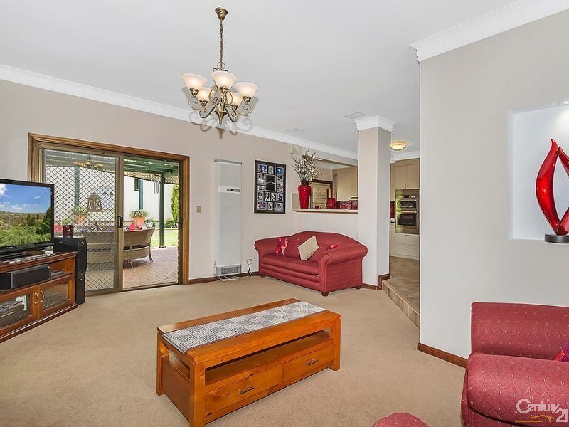 63 Thornton Drive, Greenwith SA 5125