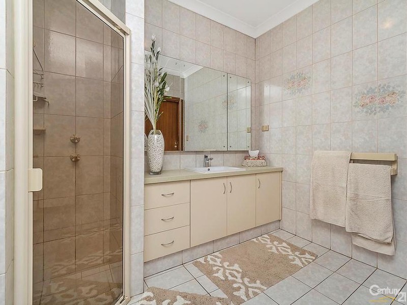 63 Thornton Drive, Greenwith SA 5125