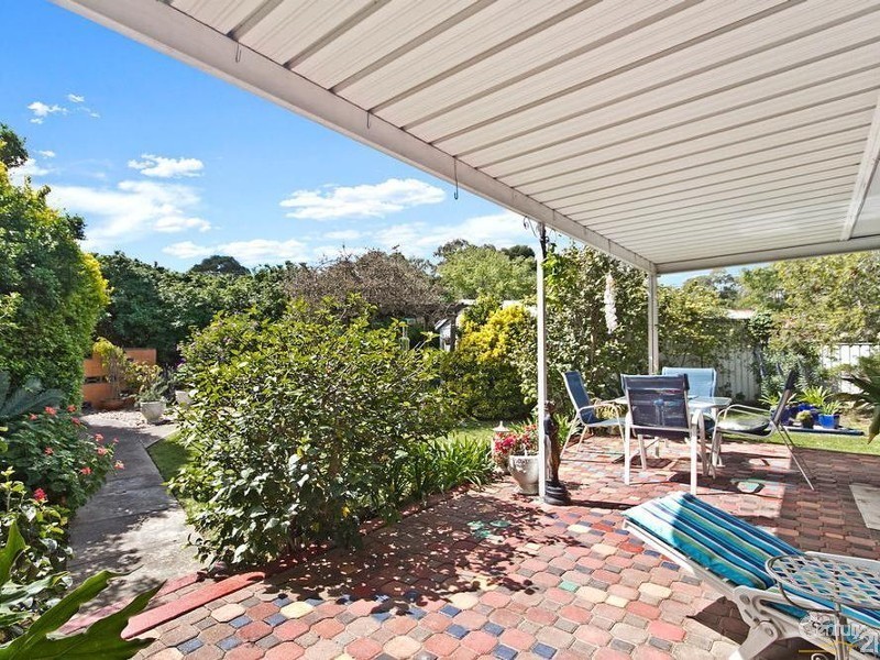 11 Lancaster Avenue, Valley View SA 5093