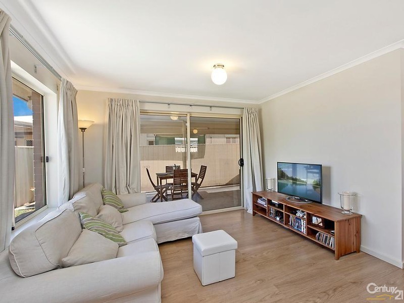 2 Leprena Street, Taperoo SA 5017