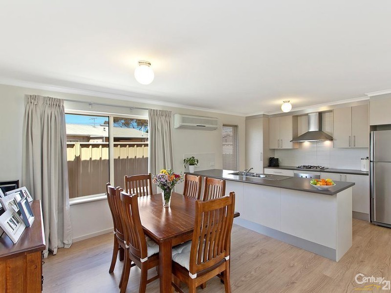 2 Leprena Street, Taperoo SA 5017