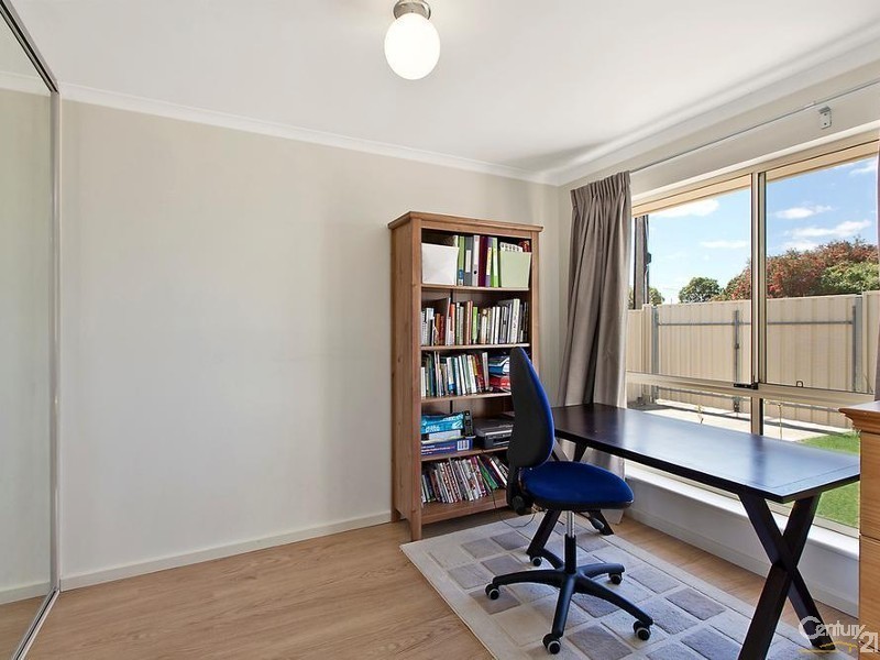 2 Leprena Street, Taperoo SA 5017