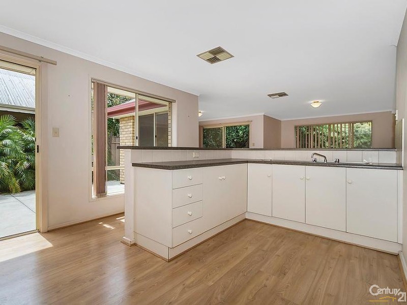 8 Wentworth Place, Brompton SA 5007