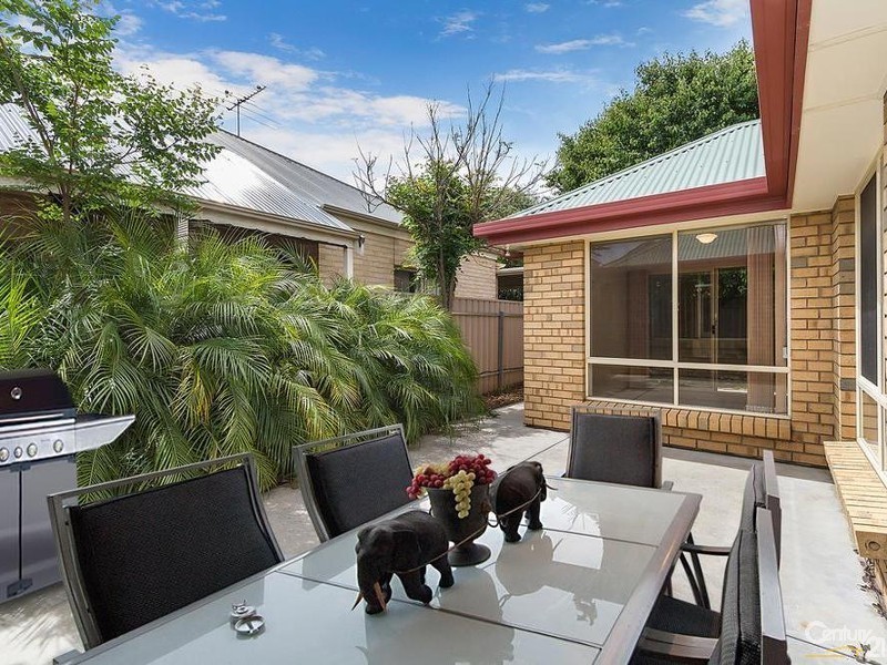 8 Wentworth Place, Brompton SA 5007