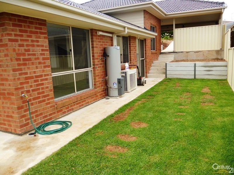 27/27a Williams Road, Hillbank SA 5112