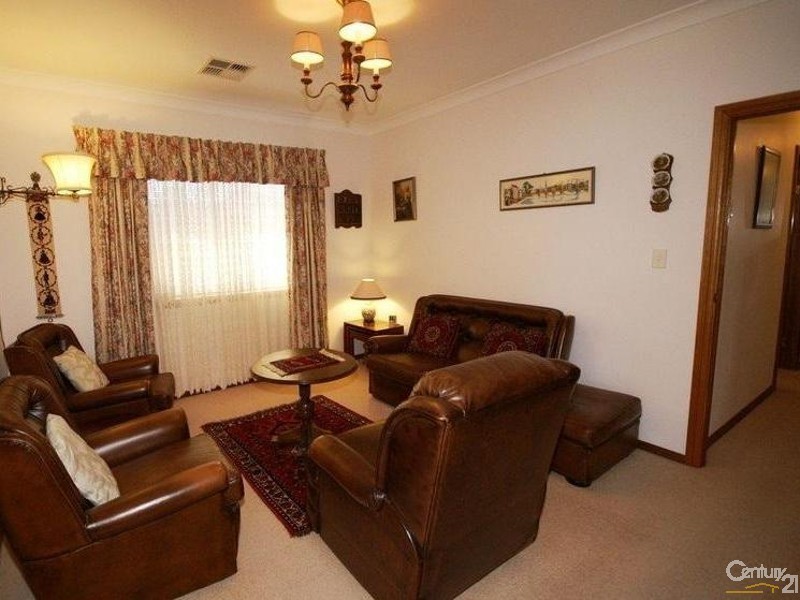 2A Glamis Avenue, Tranmere SA 5073