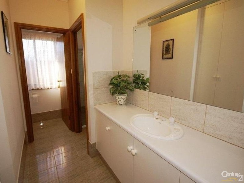 2A Glamis Avenue, Tranmere SA 5073