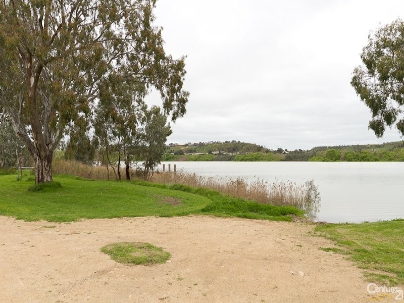 Falcon – 30 Porter Street, Cowirra, via, Mannum SA 5238