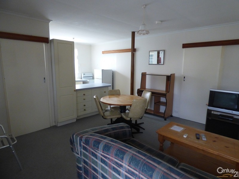 Falcon – 30 Porter Street, Cowirra, via, Mannum SA 5238