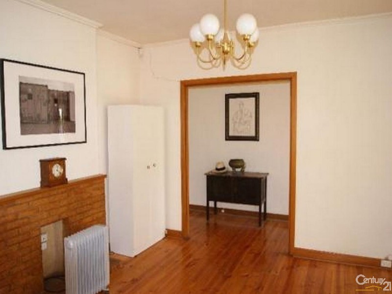 33 Markwick Crescent, Campbelltown SA 5074