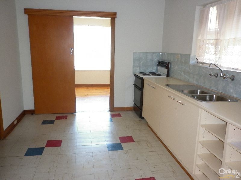 33 Markwick Crescent, Campbelltown SA 5074