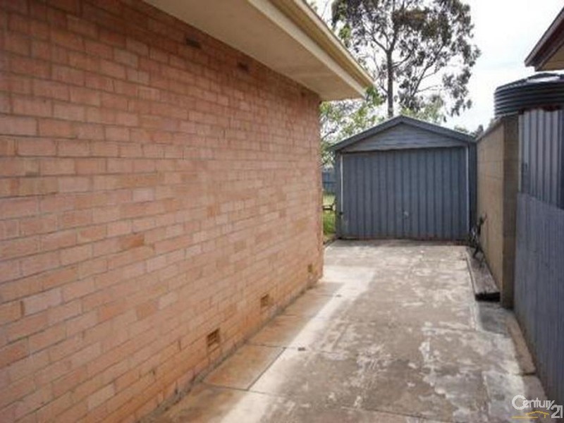 33 Markwick Crescent, Campbelltown SA 5074