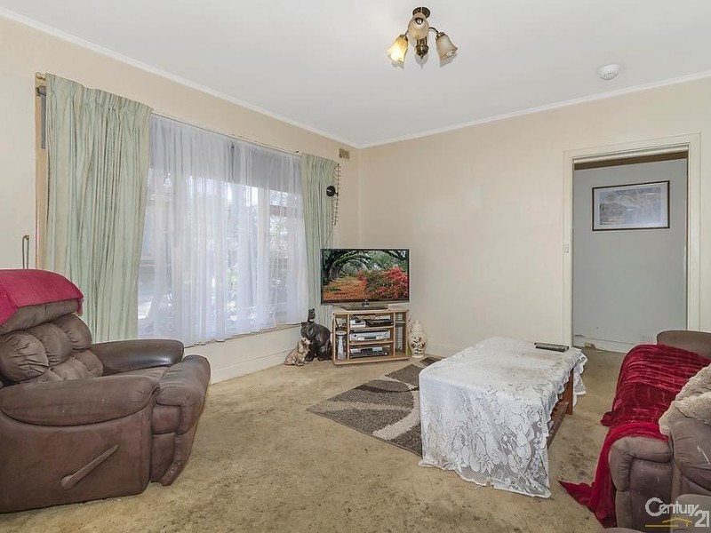 4 Glenside Street, Surrey Downs SA 5126