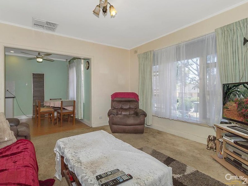 4 Glenside Street, Surrey Downs SA 5126