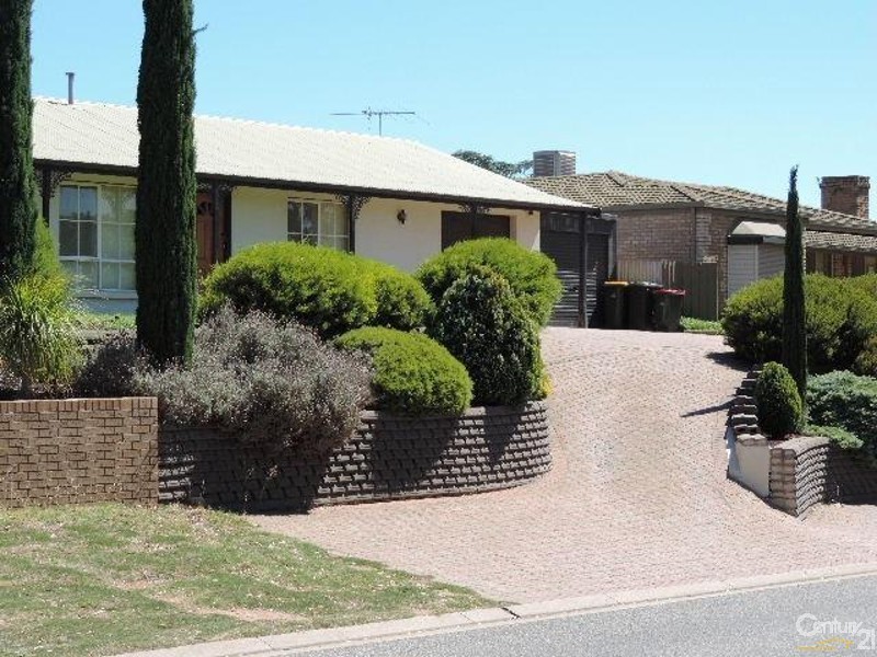 17 McGill Crescent, Para Hills SA 5096