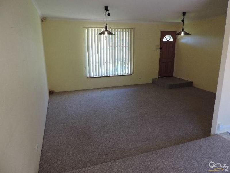 17 McGill Crescent, Para Hills SA 5096