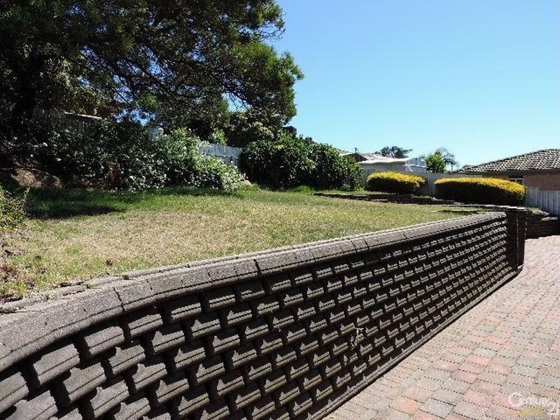 17 McGill Crescent, Para Hills SA 5096