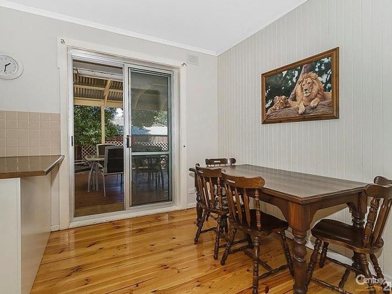 16 Locke Drive, Fairview Park SA 5126