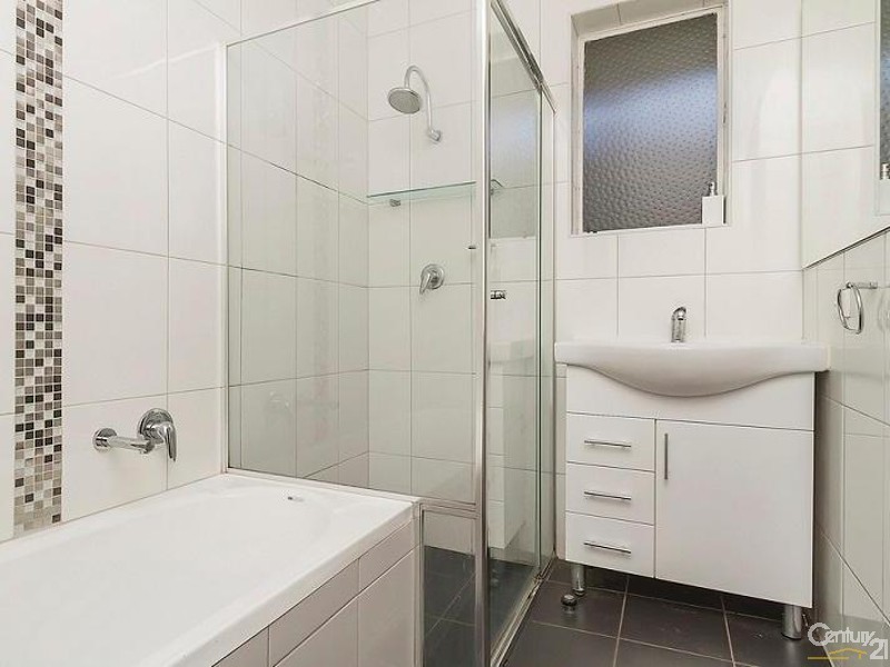 16 Locke Drive, Fairview Park SA 5126