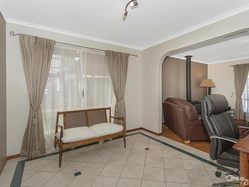 15 Blight Crescent, Hillbank SA 5112