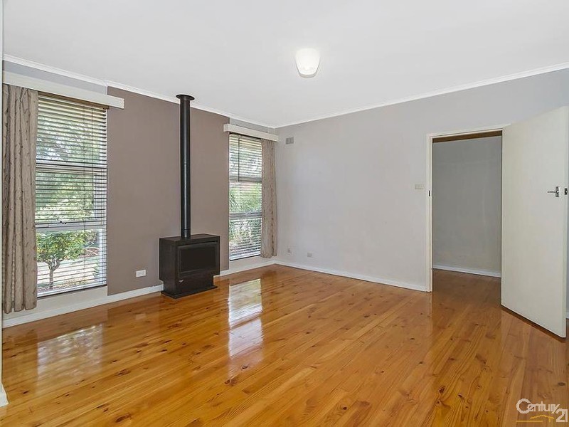 5  Perth Avenue, Valley View SA 5093