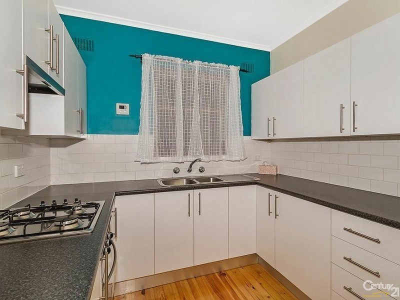 5  Perth Avenue, Valley View SA 5093