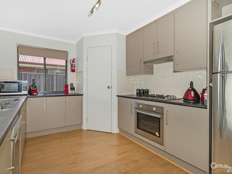 184 President Avenue, Andrews Farm SA 5114