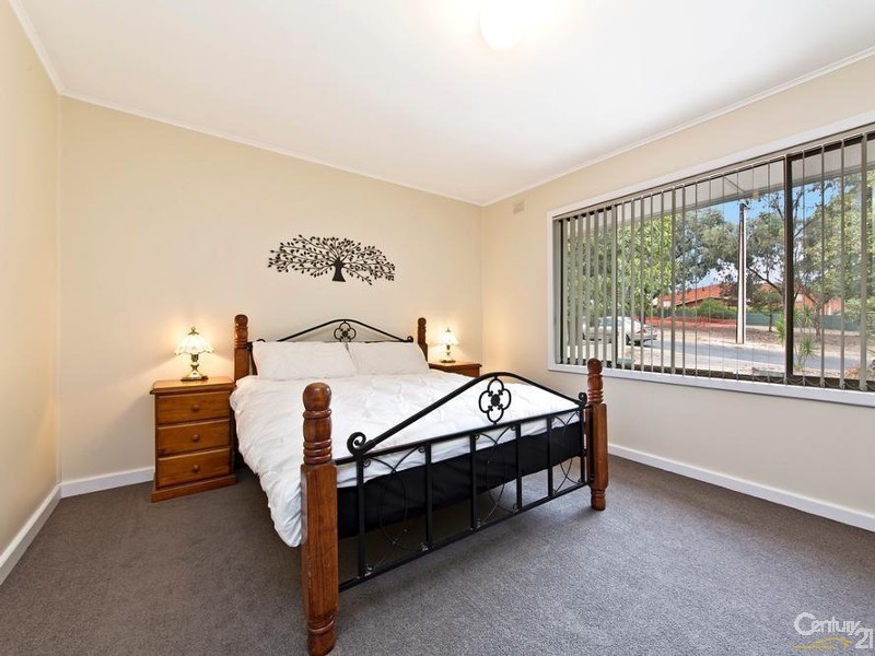 13 Lumsden Avenue, Ridgehaven SA 5097