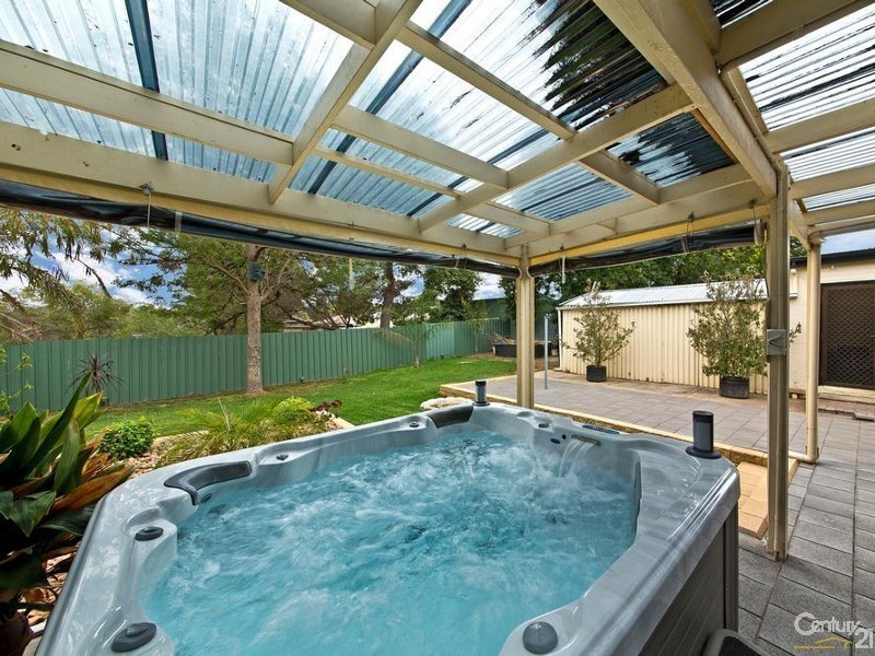 13 Lumsden Avenue, Ridgehaven SA 5097