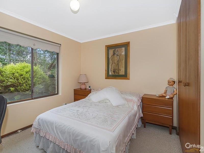 11 Wakefield Crescent, Redwood Park SA 5097