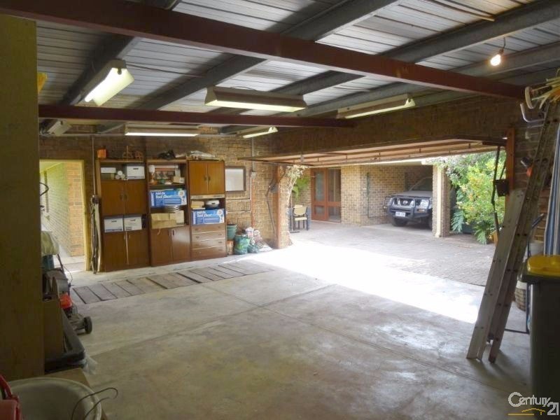 11 Wakefield Crescent, Redwood Park SA 5097