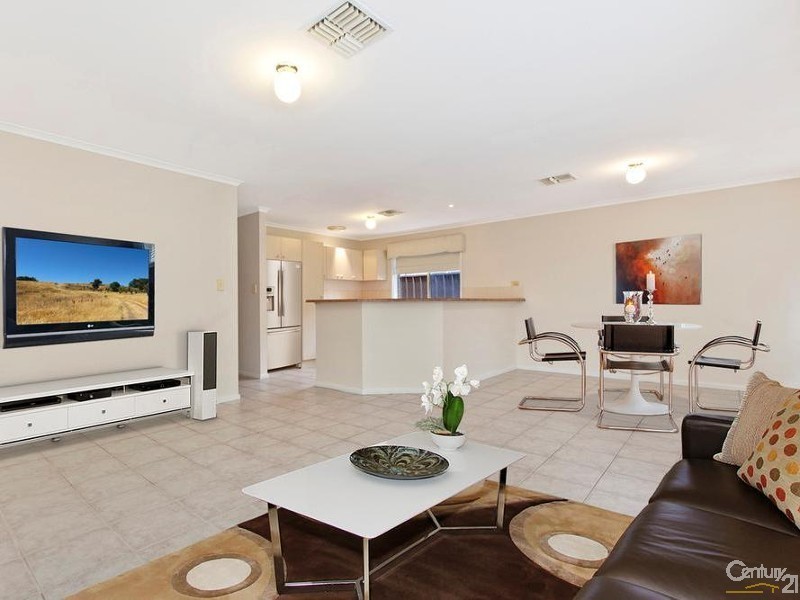 82a Oxford Street, Oakden SA 5086