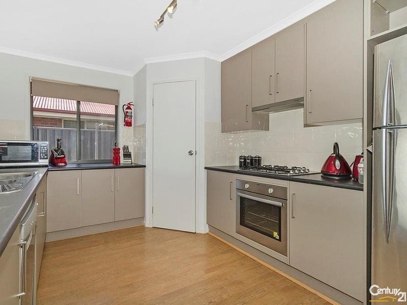 184 President Avenue, Andrews Farm SA 5114