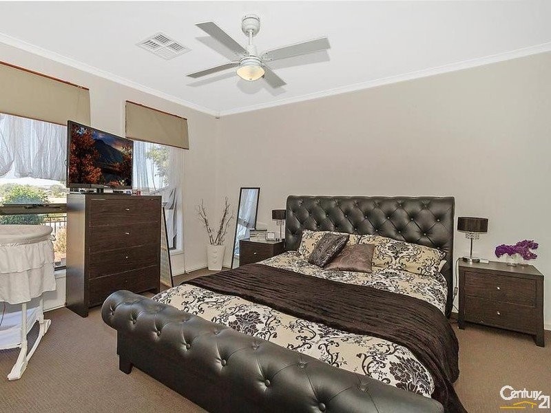 184 President Avenue, Andrews Farm SA 5114