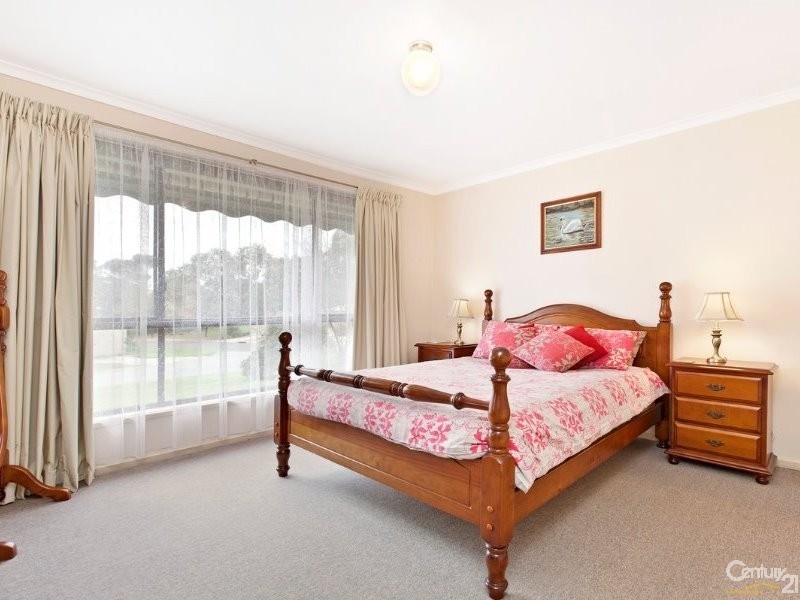 1 Proctor Close, Surrey Downs SA 5126