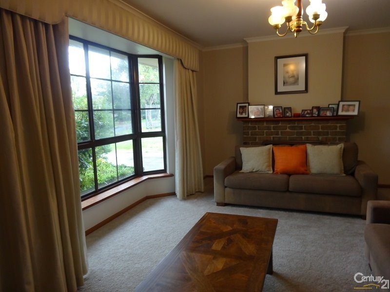 43 Currawong Crescent, Modbury Heights SA 5092