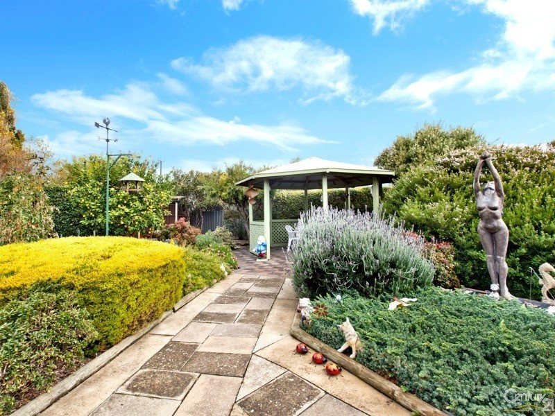 16 Graham Avenue, Holden Hill SA 5088