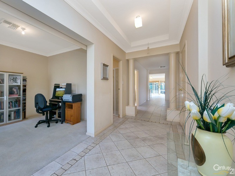 18 Hilltop Drive, Oakden SA 5086