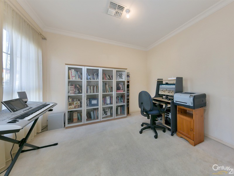 18 Hilltop Drive, Oakden SA 5086