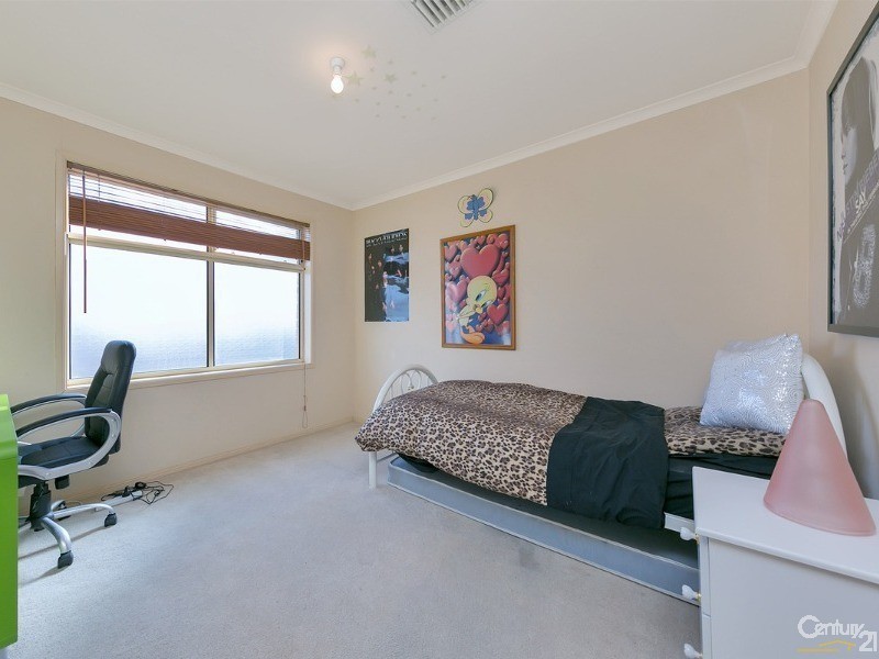 18 Hilltop Drive, Oakden SA 5086