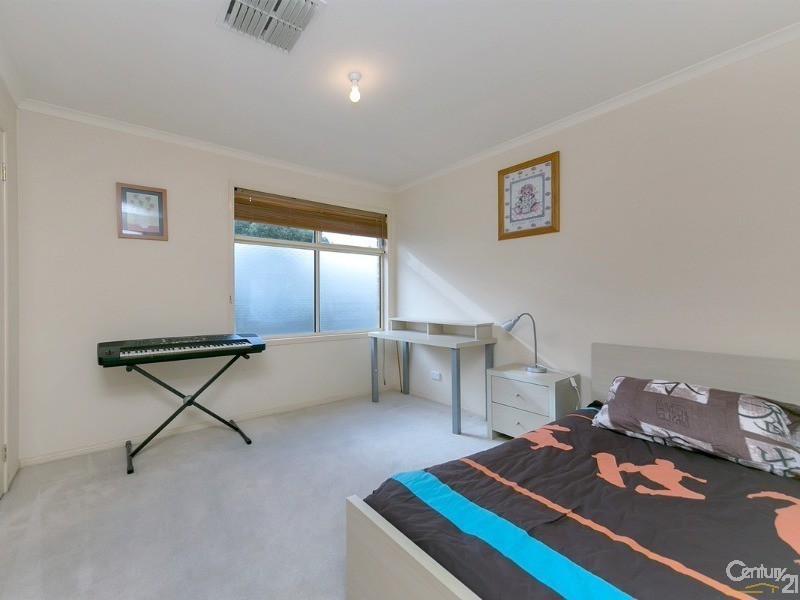 18 Hilltop Drive, Oakden SA 5086