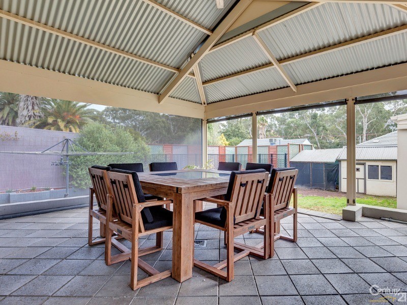 24 Heather Drive, Ridgehaven SA 5097