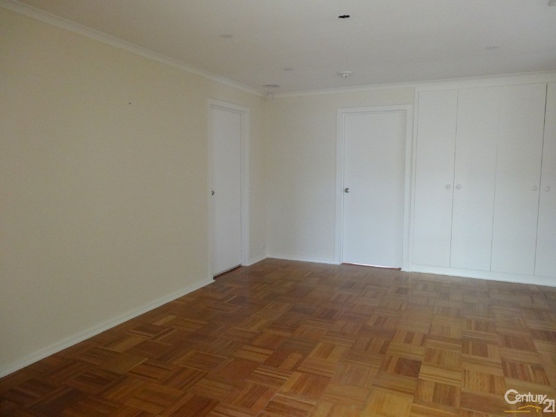 8 Fraser Avenue, St Agnes SA 5097
