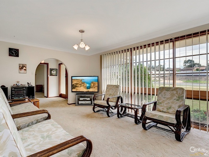 11 Olympus Avenue, Modbury Heights SA 5092