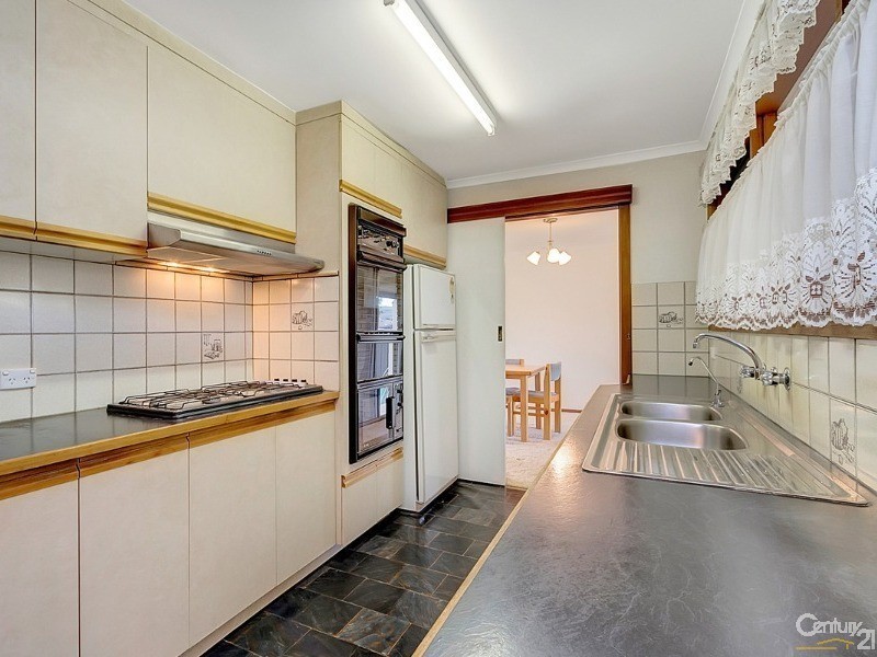 11 Olympus Avenue, Modbury Heights SA 5092