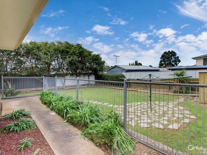 11 Olympus Avenue, Modbury Heights SA 5092