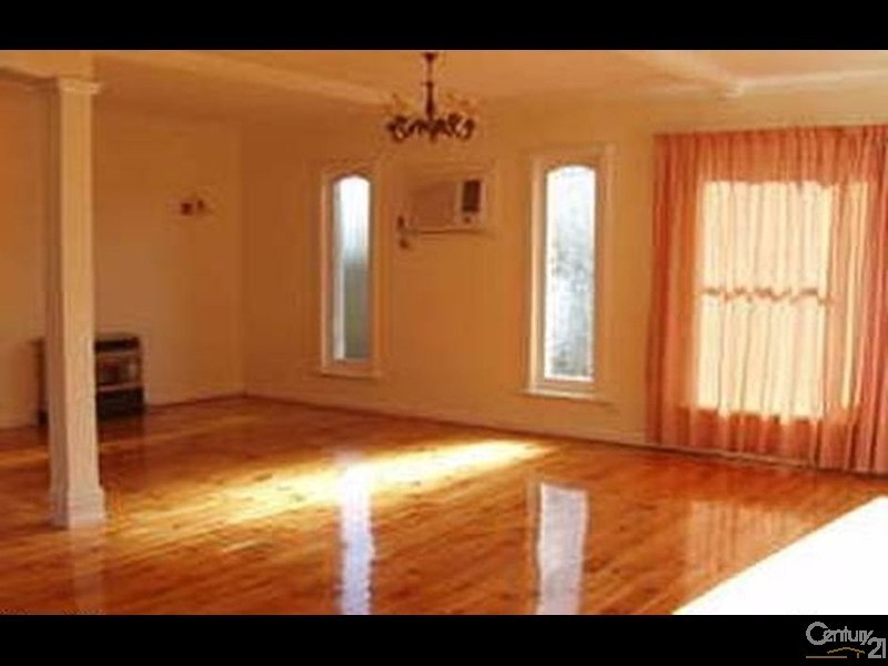 2 Meadow Ave, Campbelltown SA 5074