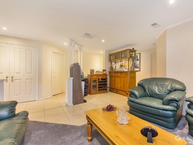 40 Harvey Ave, Walkley Heights SA 5098