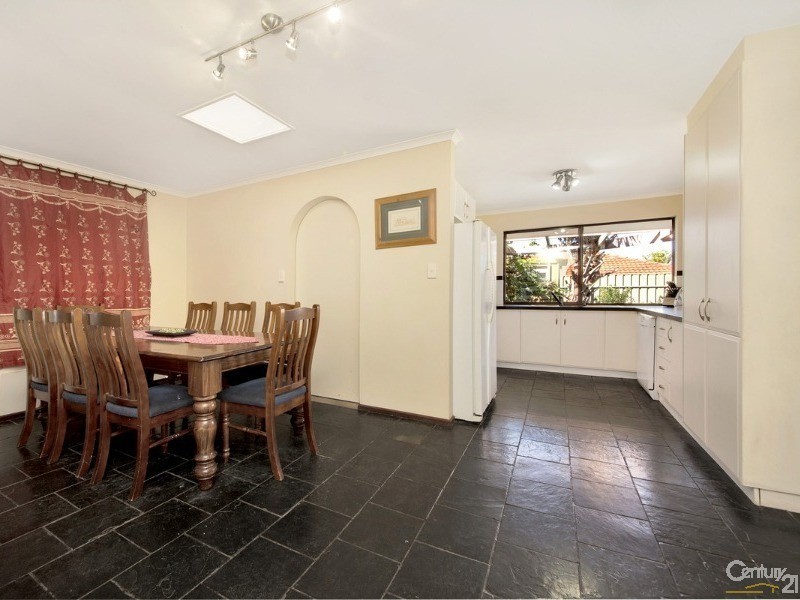 16 Stillwell Court, Greenwith SA 5125